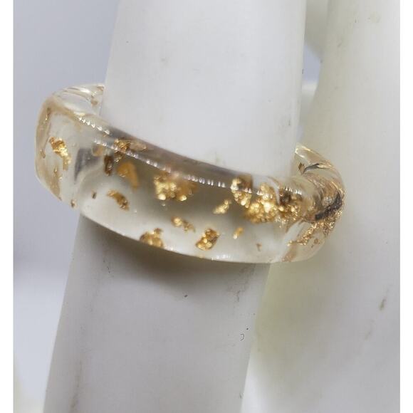Vintage Clear Lucite Resin Ring Genuine Real Gold Leaf Flakes Inlaid Handmade - Picture 5 of 7